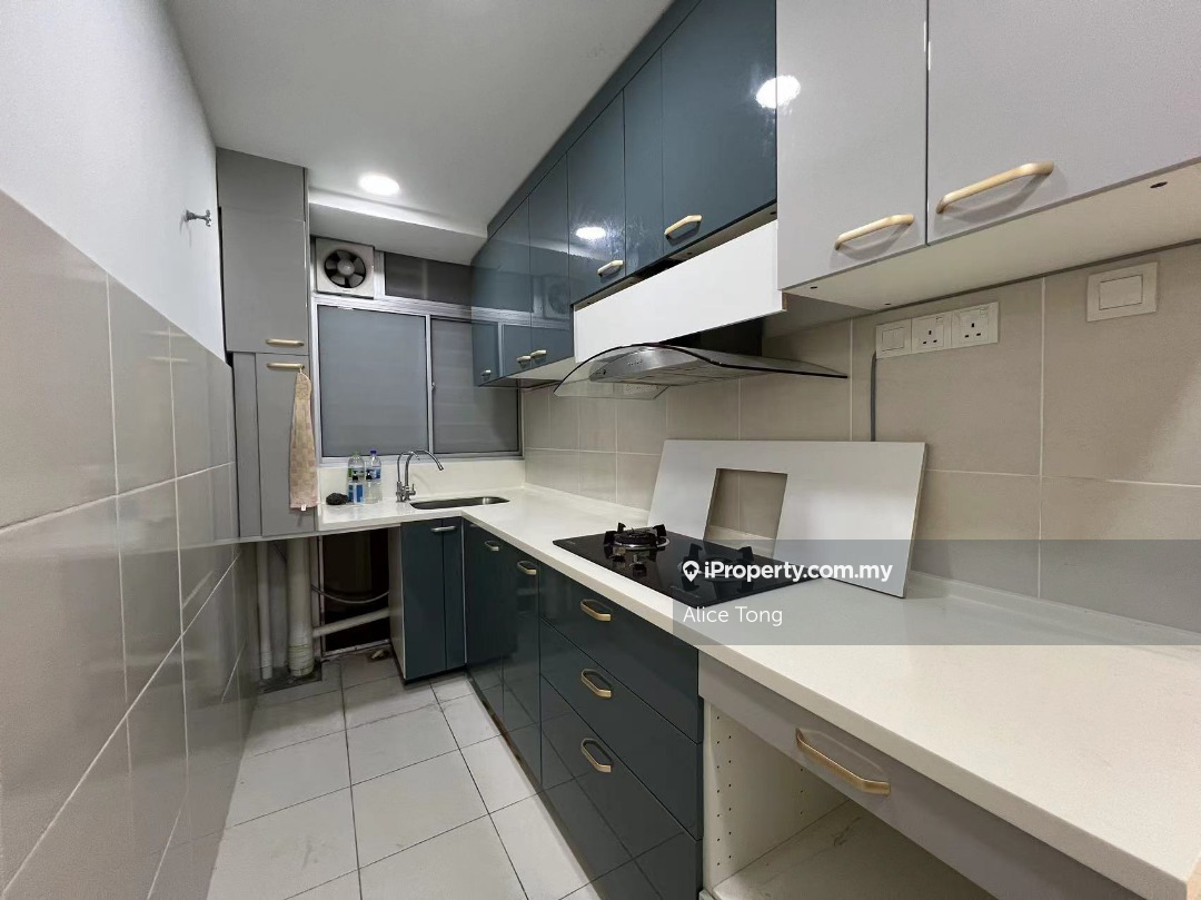 Sky Awani 1 partially furnished for rent
