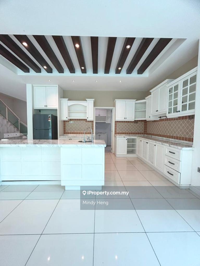 Jalan Austin Heights 5/x, Taman Mount Austin
