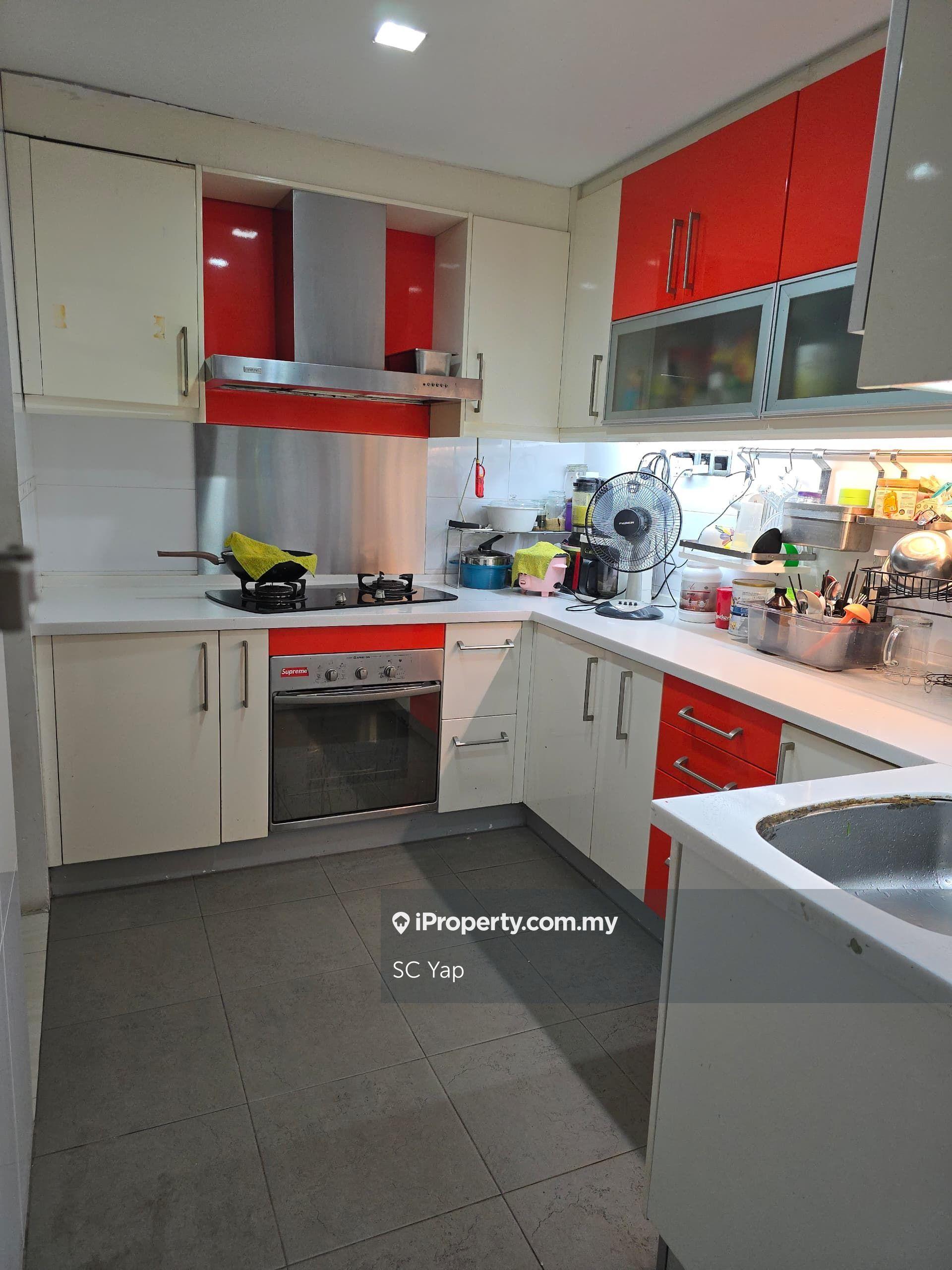 Full Renovated Unit And 2 Parking Lot For Sale