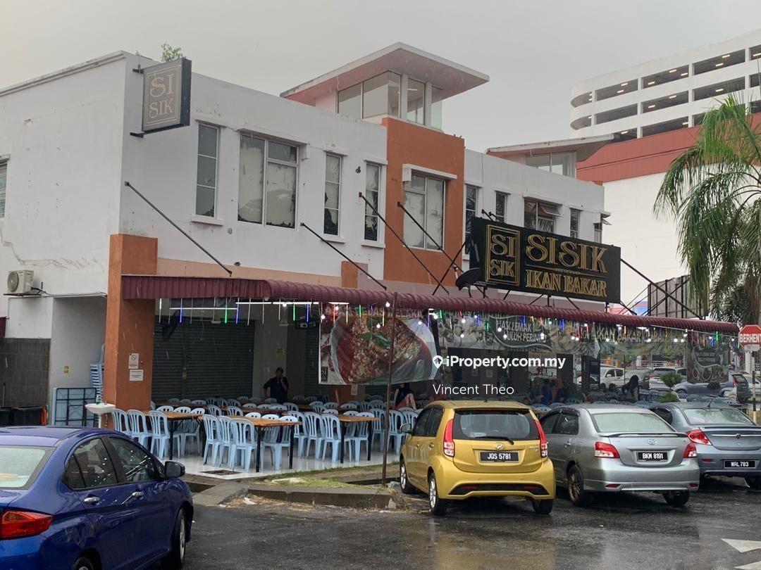 Bandar Botanik corner shop for sell