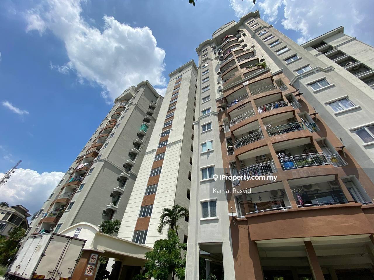 Kemuncak Condominium for Sale in Seksyen 9, Shah Alam