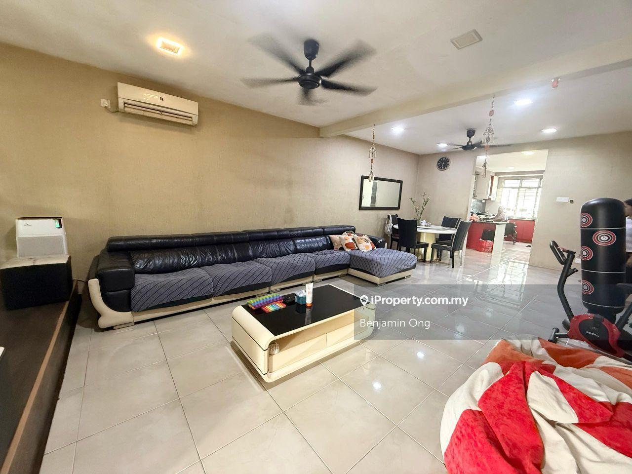 Dato Onn 2 Storey Terrace For Sale