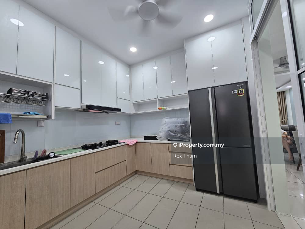 All New Full Furnish Nice Unit