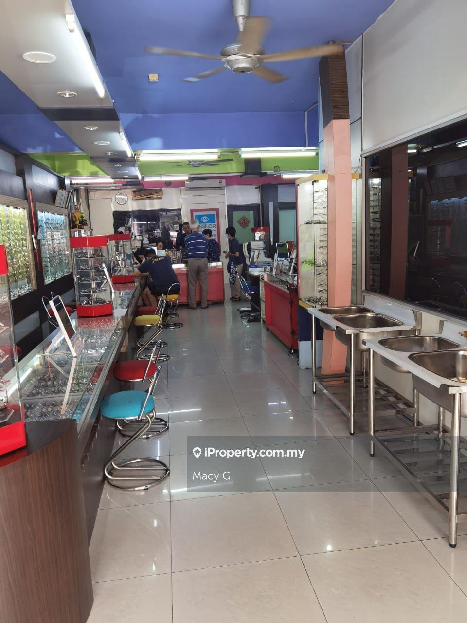 3 Storey Shoplot Jalan Besar Tampin Next to bank 