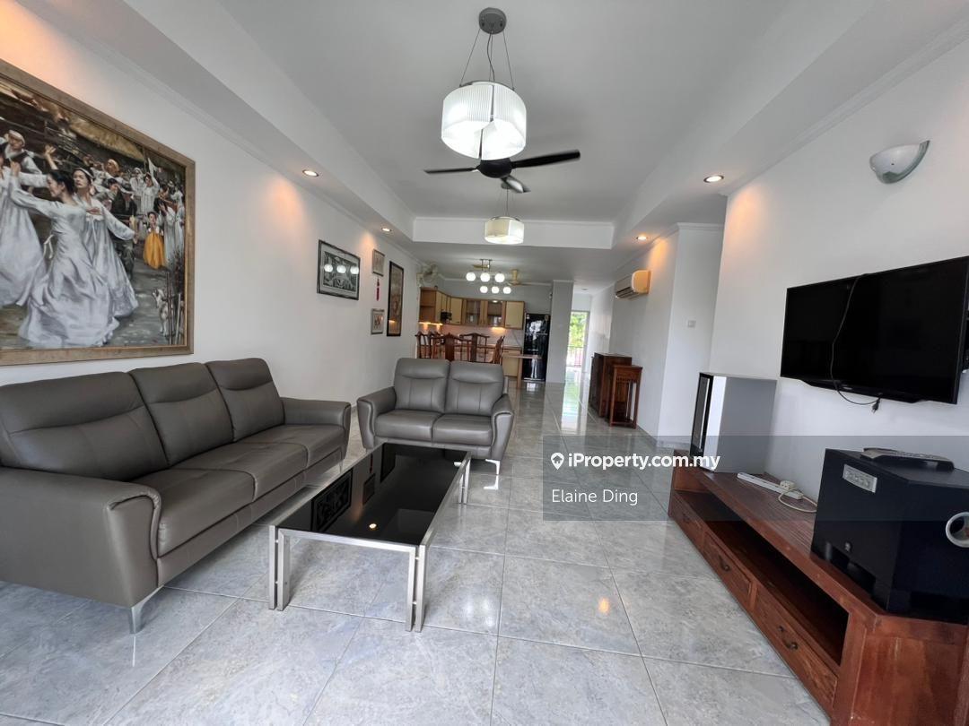 Lake view Town House @ Country Heights Kajang