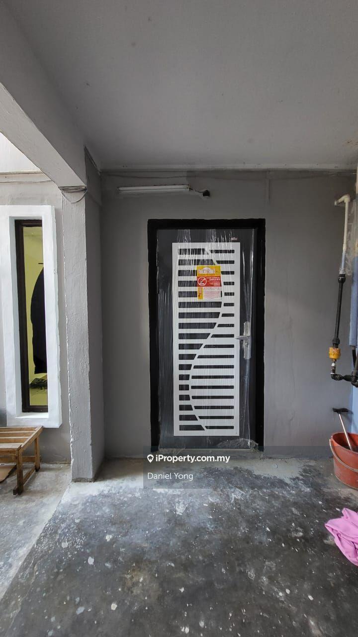 Selesa Jaya Flat Ground Floor 2bed Fully Renovated Johor Bahru
