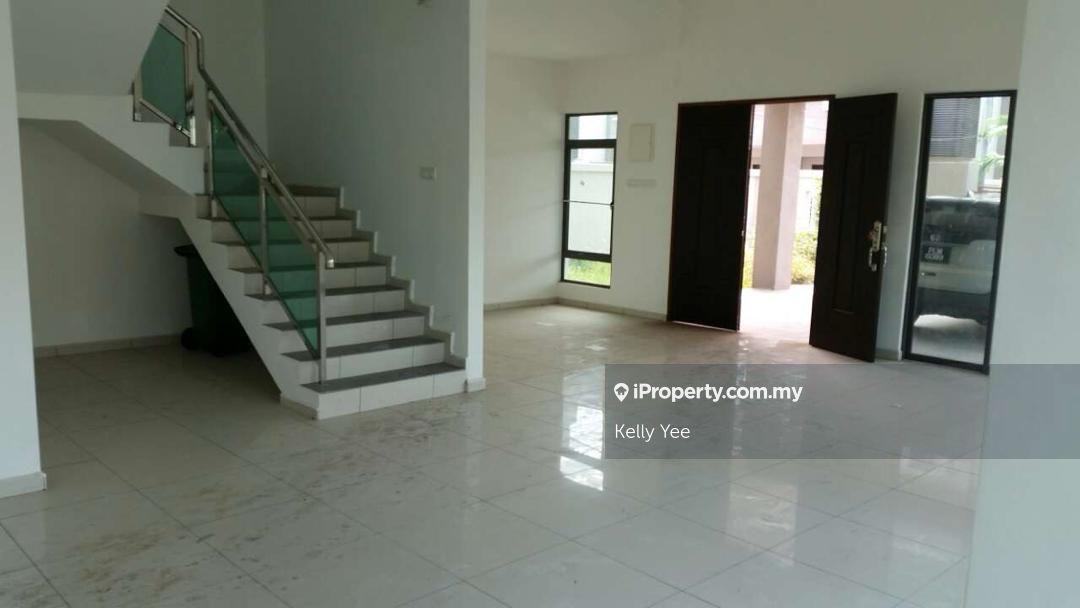 3 Storey Corner Bungalow for Sale in Taman Kerjasama