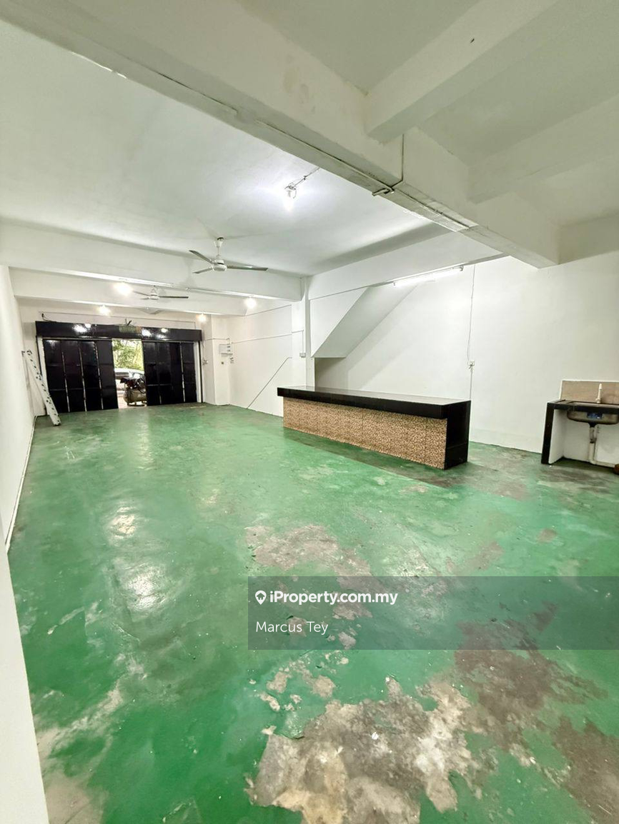 2 storey Shop office/ Taman Pasir Putih Pasir Gudang Johor