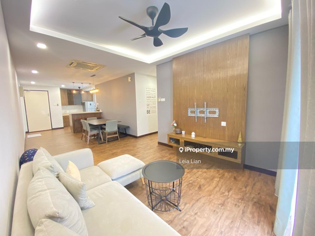 Bsp21 Service Residence 4 Bedroom Bandar Saujana Putra For Sale