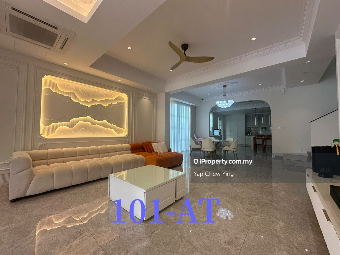 Fully Renovated!! 2.5 Sty Semi D Taman Puchong Hartamas Puchong 