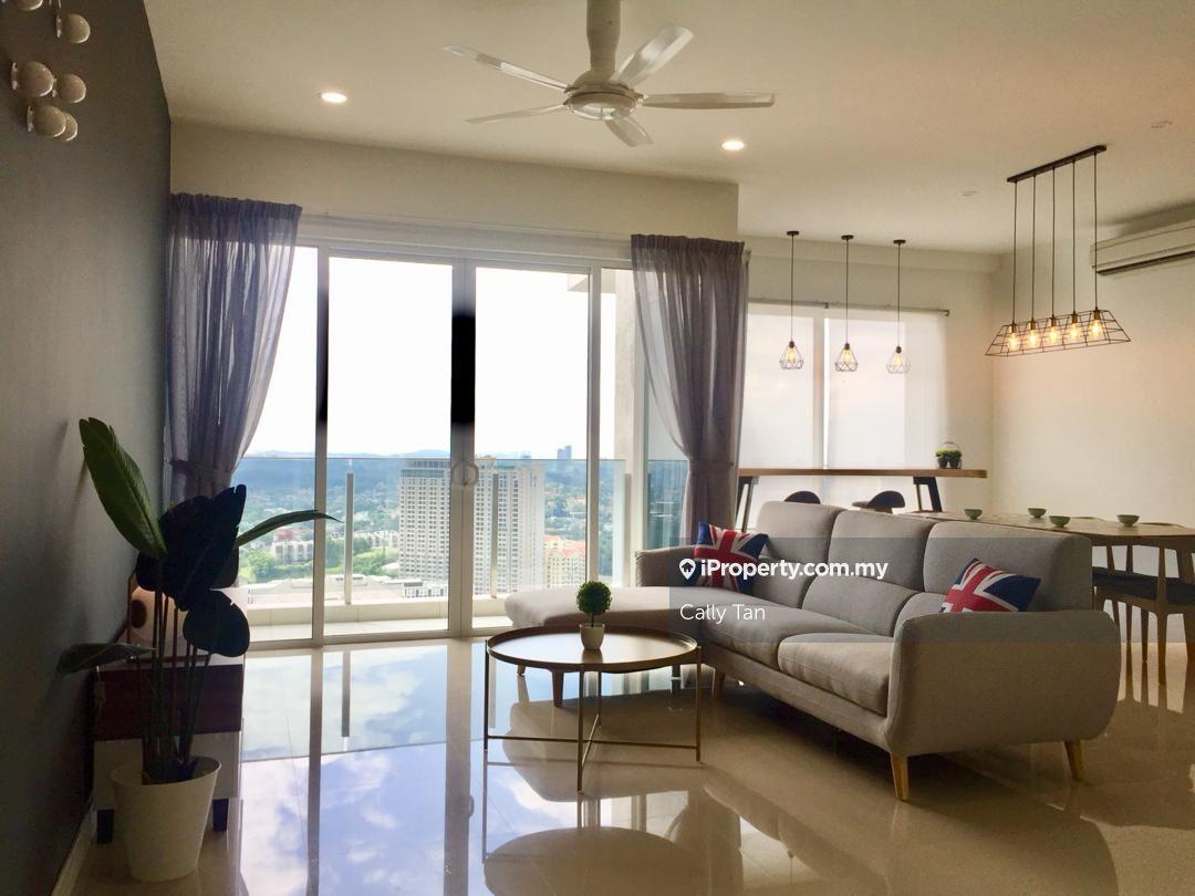 High Floor Unit Facing Palace