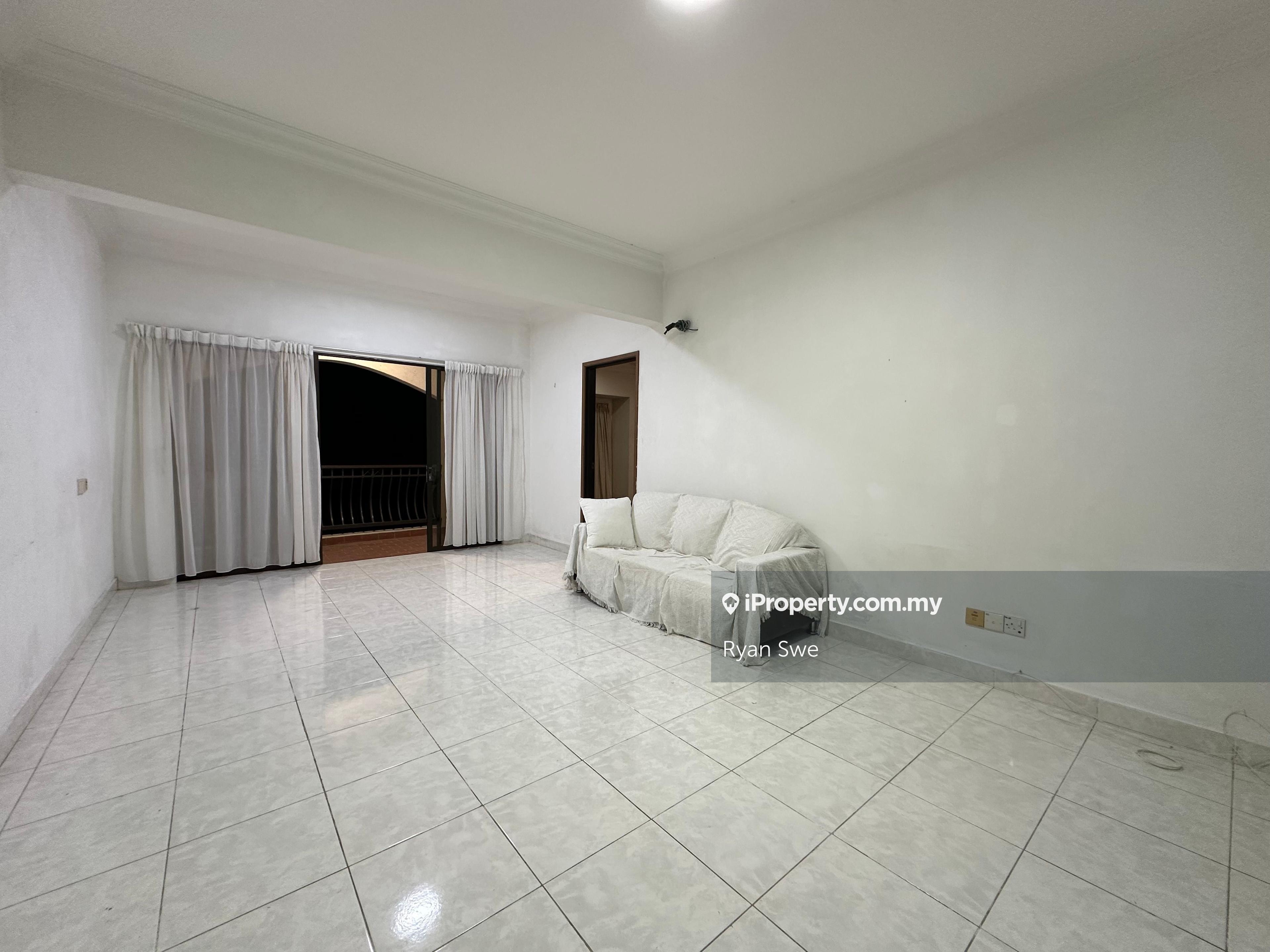Cyber Heights Villa condo Good conditions, parks, High Floor, Walk Up