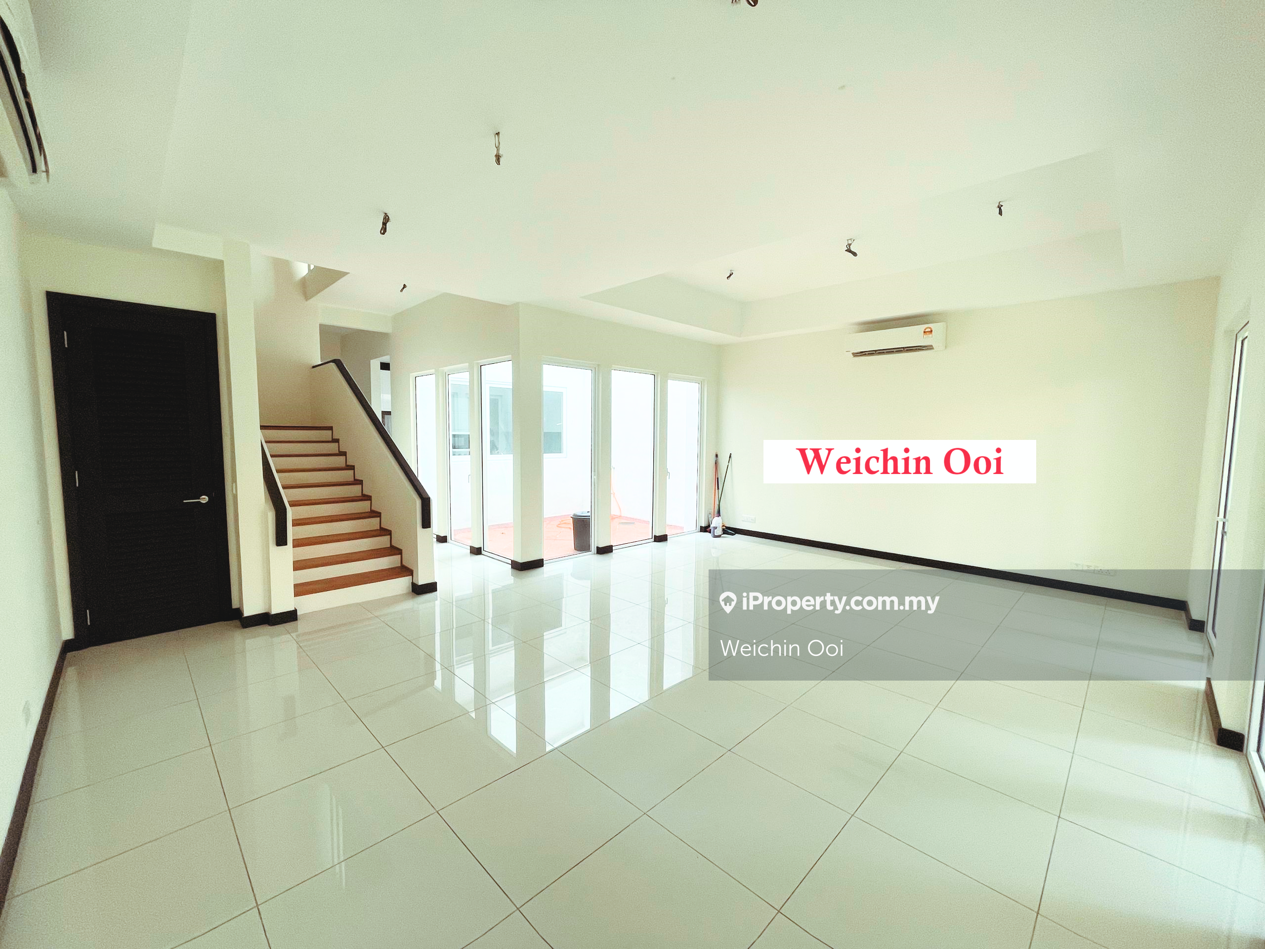 E&O Ariza Seafront 2.5 storeys Terrace House For Sale