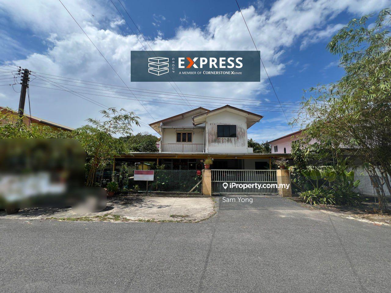 Double Storey Bungalow House at Lai Pau Garden, Miri