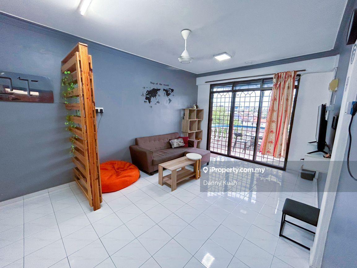 Freehold Renovated face Playground Kenanga Mewah Apartments Kampung 8