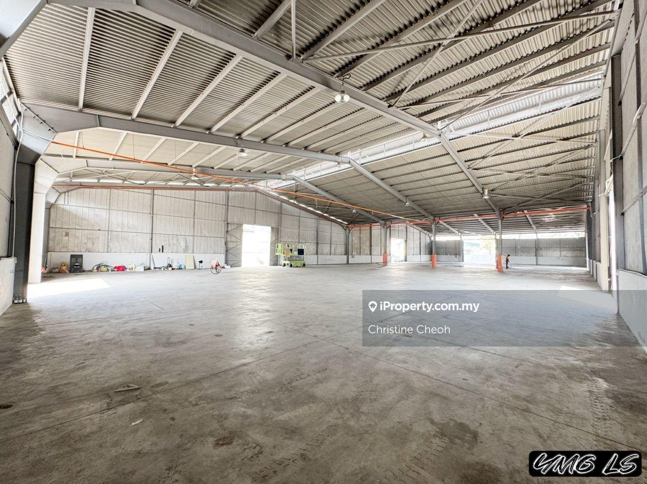 Pandamaran port klang warehouse shared entraance good location