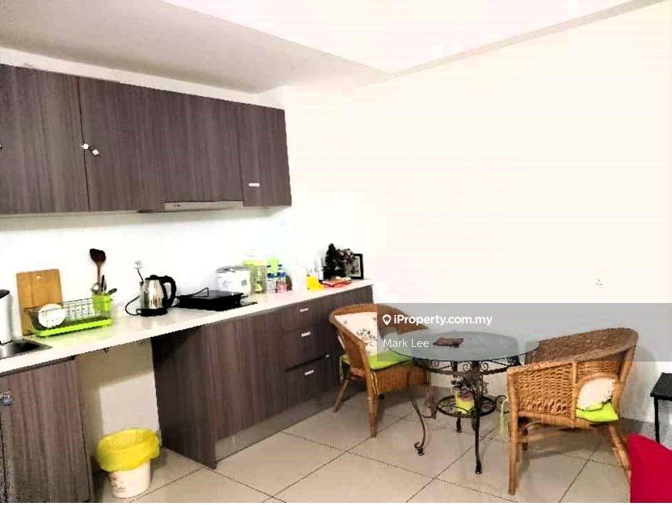 Below Market Hyve Soho Suites near Dpulze, Shaftsbury Shopping Centre