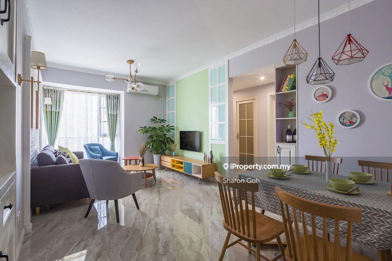 Freehold Condo / Beside MRT / Walk to Shop & Mall