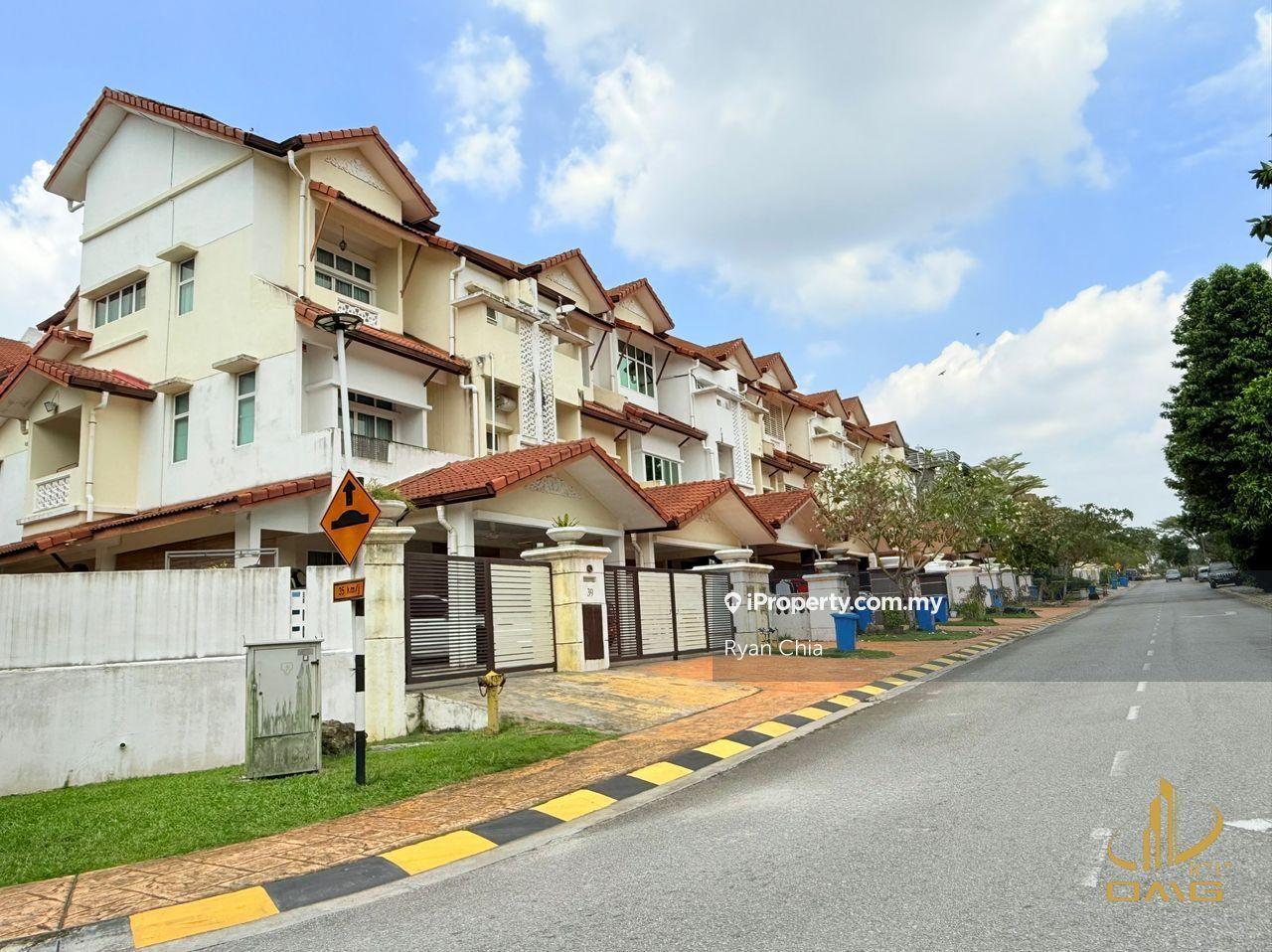 Anjung Sari Facing Open Good Condition Safe relaxing environment