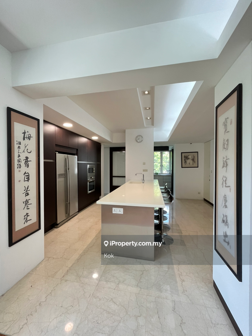 Nice spacious unit