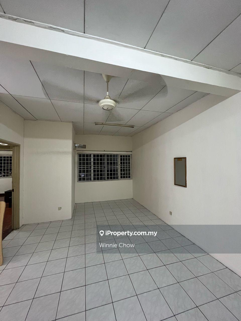 Bukit Rimau Townhouse, Kota Kemuning