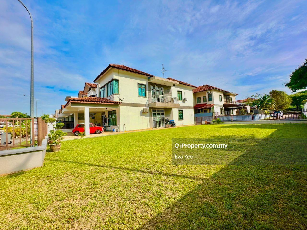 Extra Big Land Corner Lot Fully Extend 