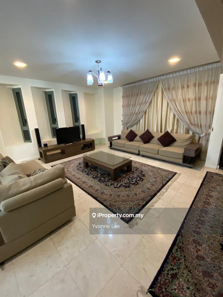 Corner Unit Facing swimming pool
