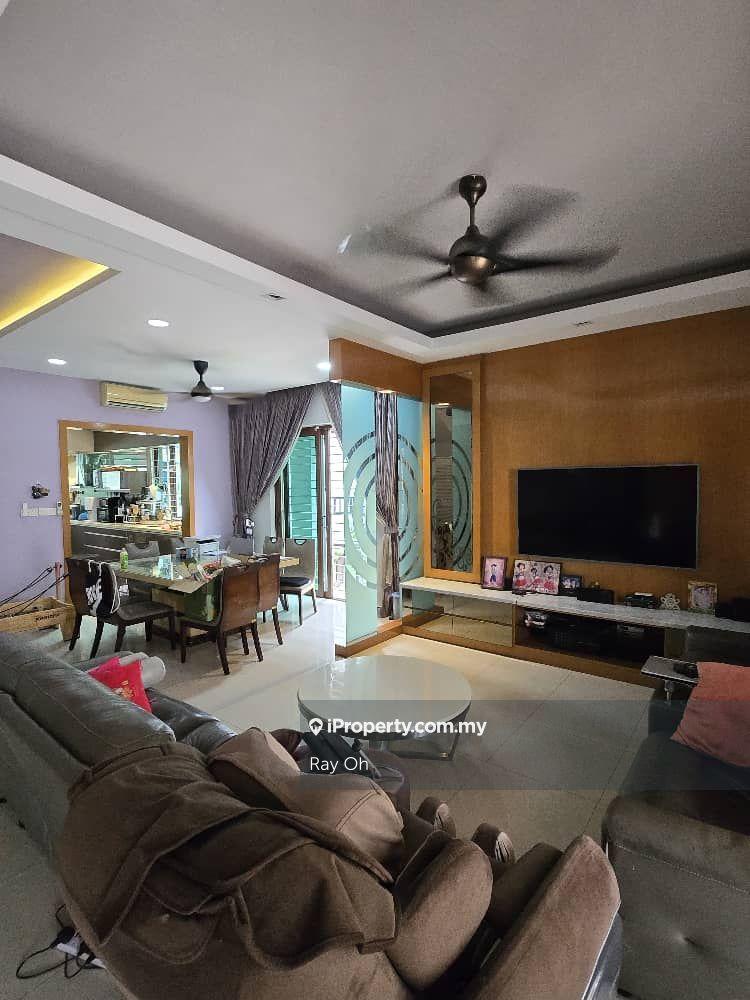 2.5 Storey House, Walk dist. to Desa Parkcity, Waterfront & Hospital