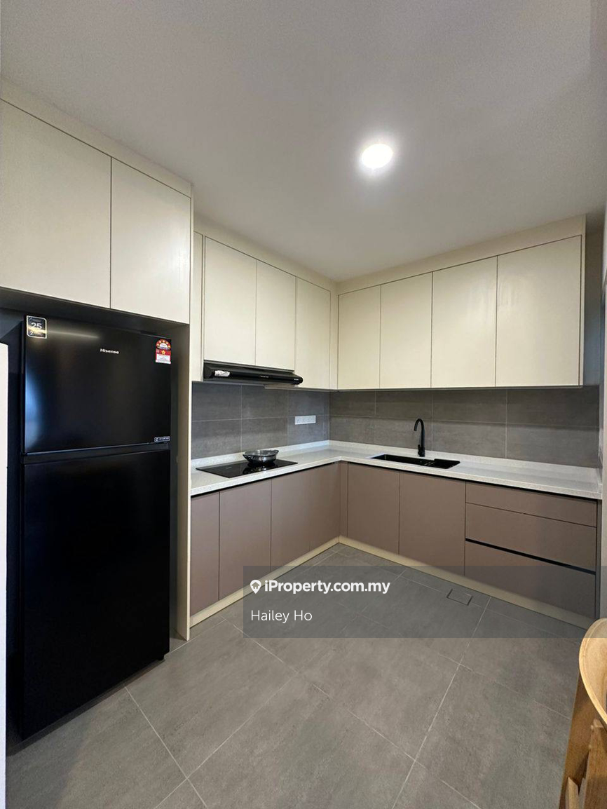 Fully Furnished, New Renovated, Near LRT station