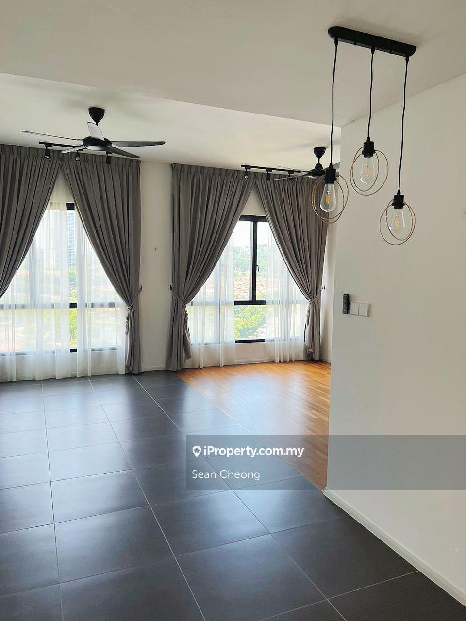 Good Condition Studio. Selling Below Market Price. Partial Furnished.