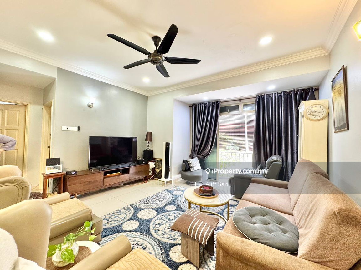 Renovated unit Top floor