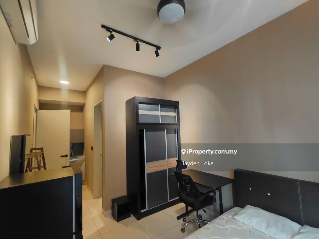 Trion 2 Studio 1 Bathroom fully furnished for rent