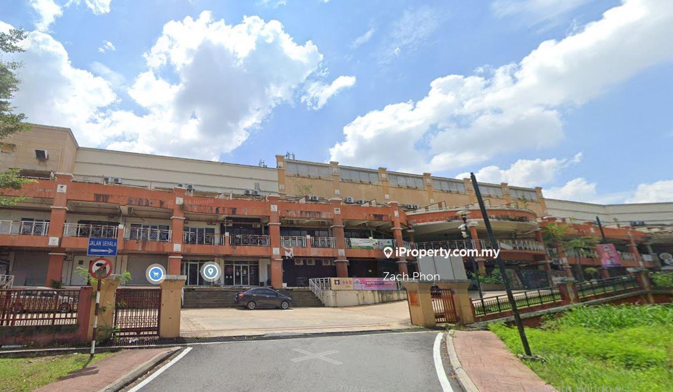 3 Storey Shop for sale