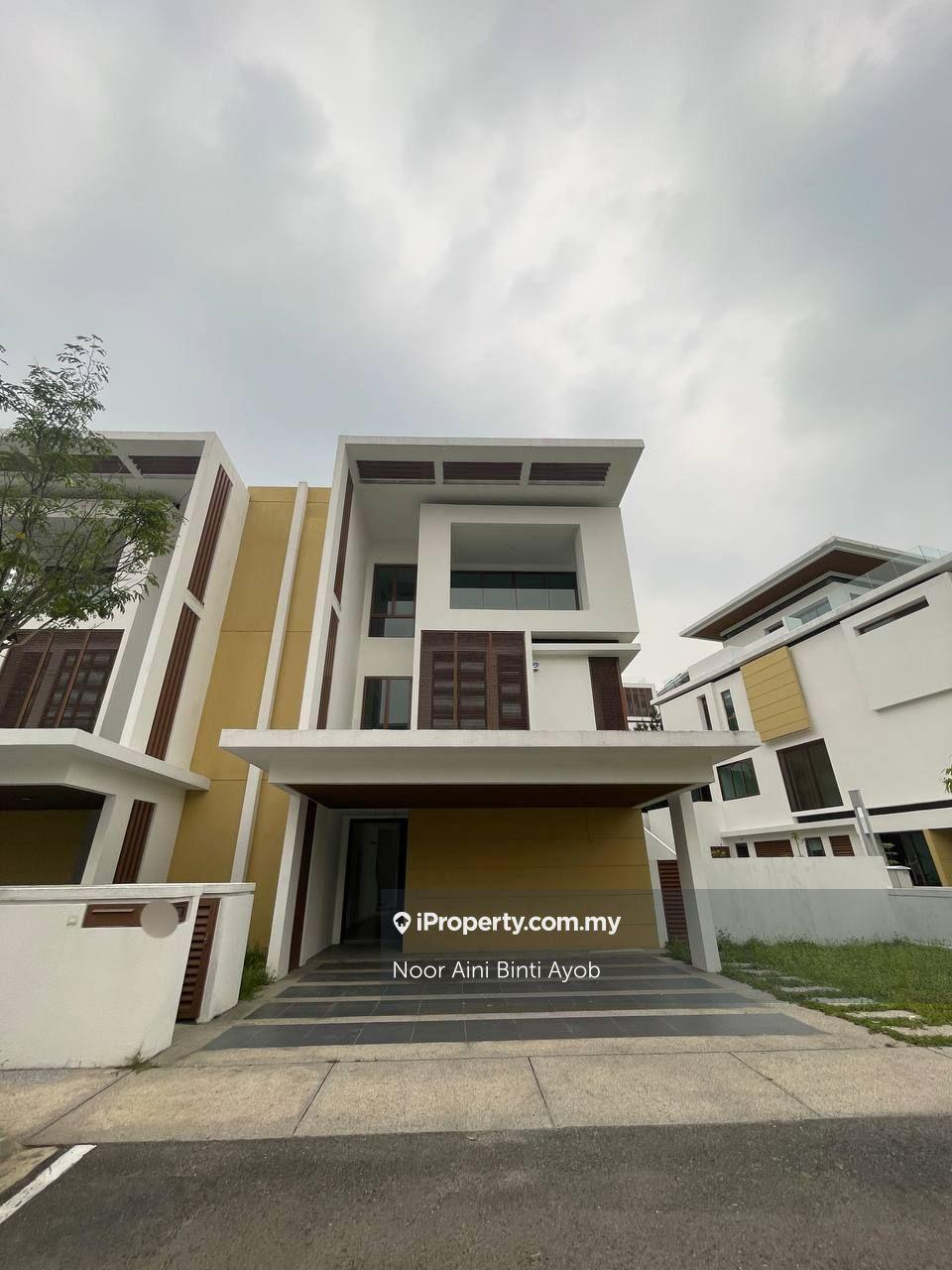 Private Lift! Astana Residence Presint 8 Putrajaya 3 Storey Semi D