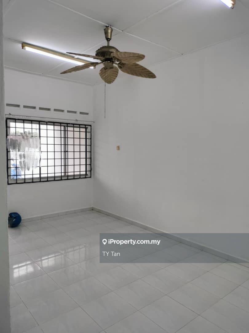 Jalan Bacang Kota Masai single Storey for sale