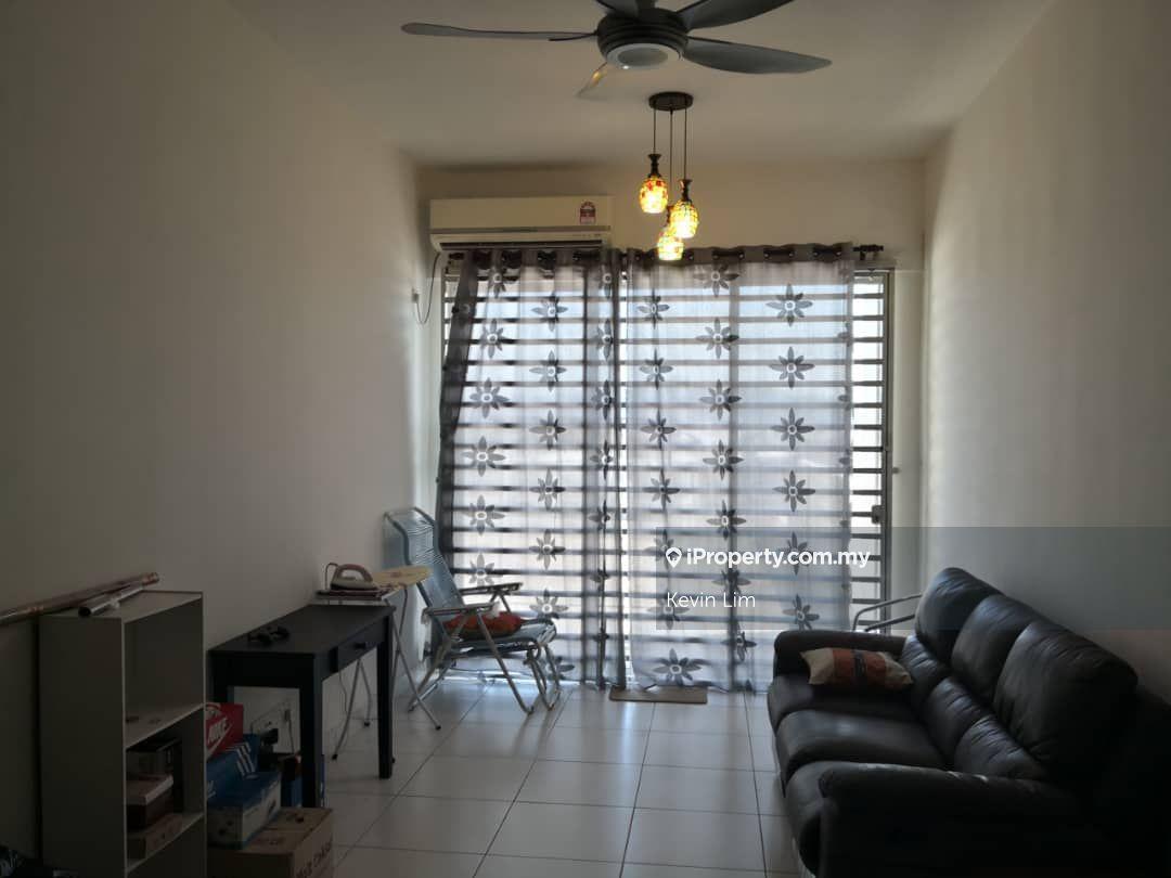 Elit Heights 1700sf Garden Unit Basic Renovated