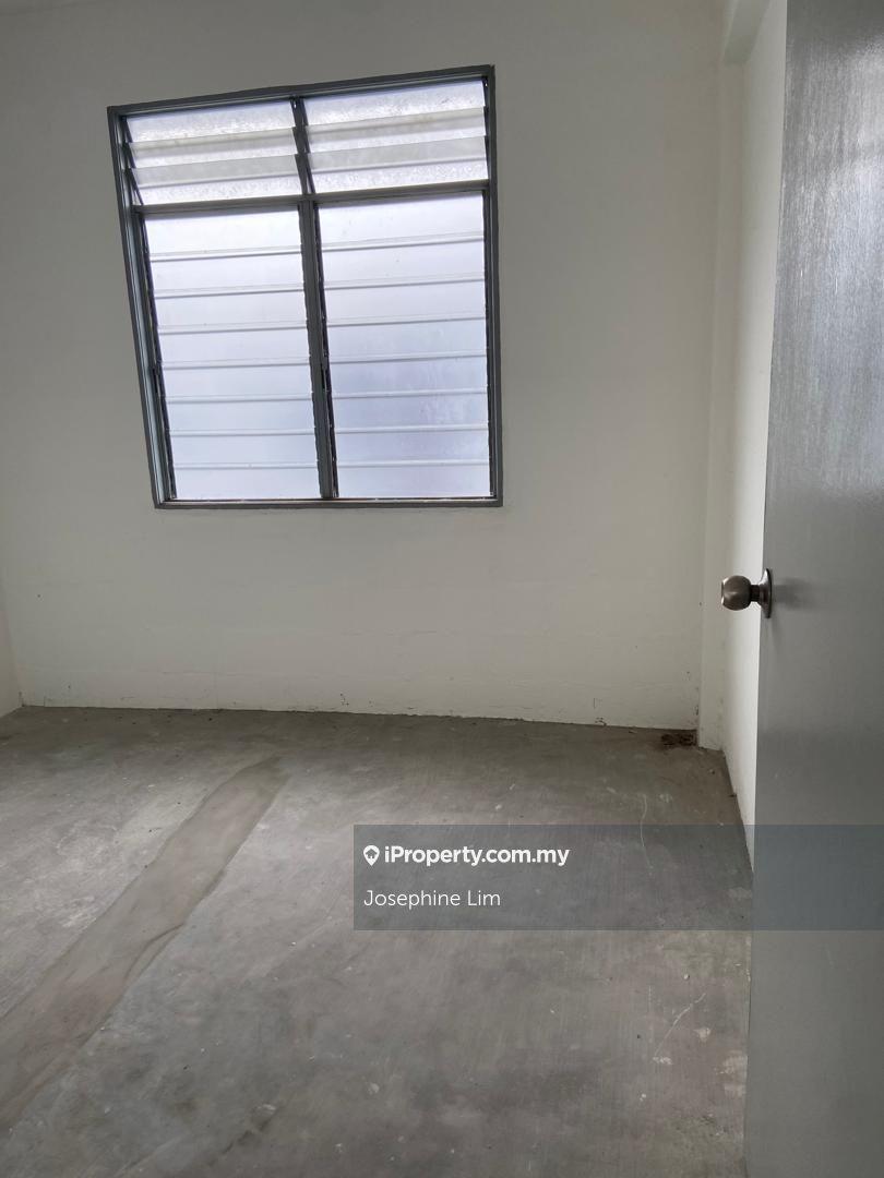 Machang bubok flat near to kulim&alma fan&lighting