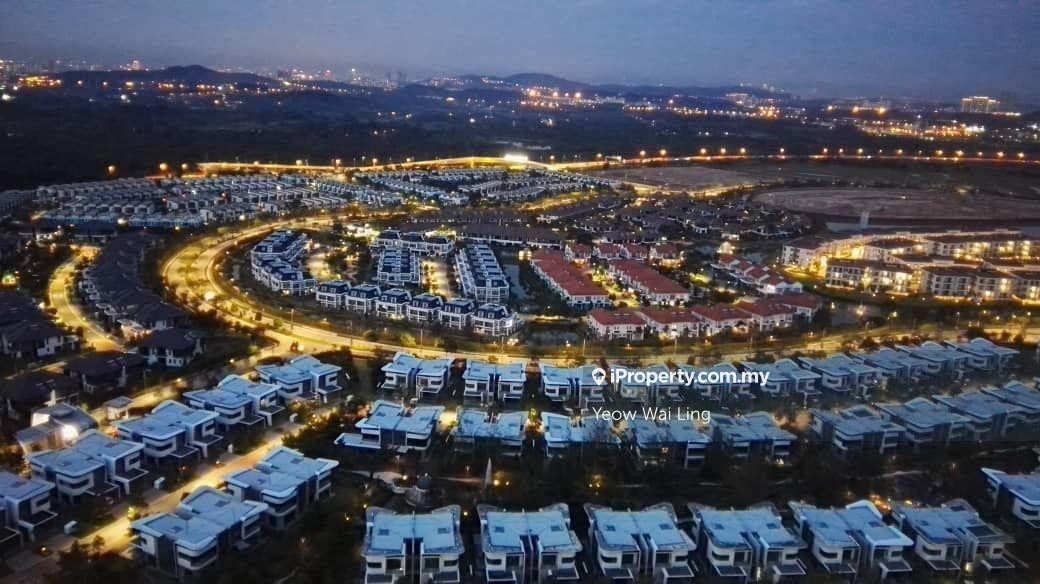 Lakefront residence cyberjaya