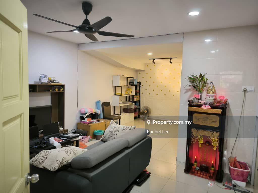 Double Storey House at Taman Muhhibah For Rent
