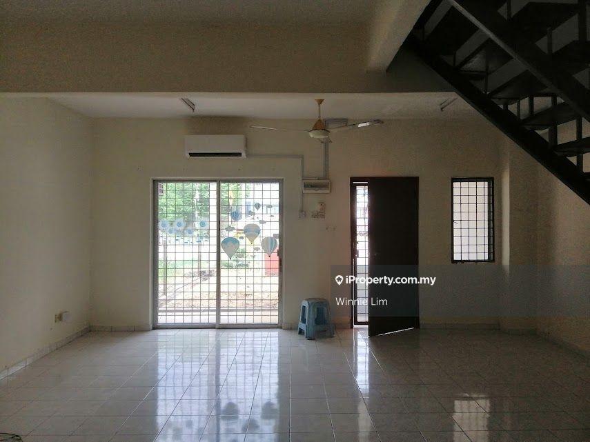 Double Storey Terrace House Puj 9 Puncak Jalil Selangor