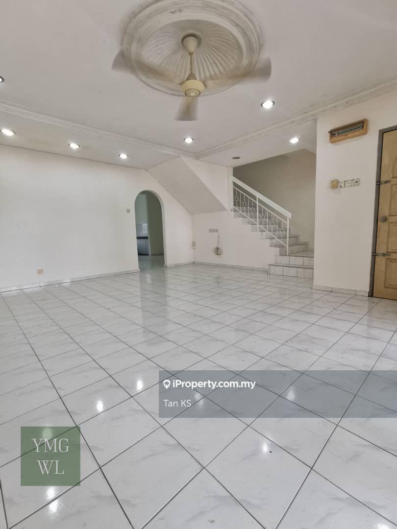 Limited 2 storey house for rent rm 1,750 Only