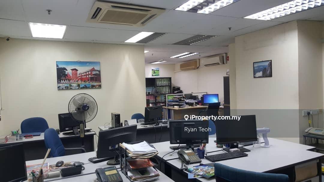 Walking Distance to LRT Station, Freehold, Twins Tower View