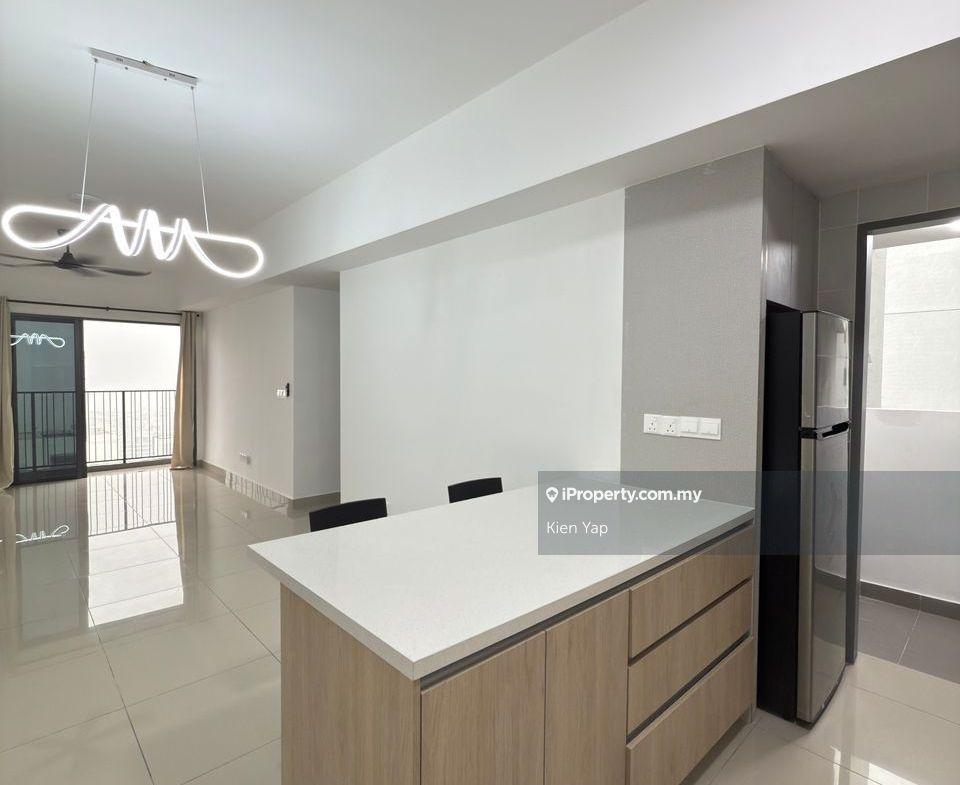 M Arisa Key on hand for rent