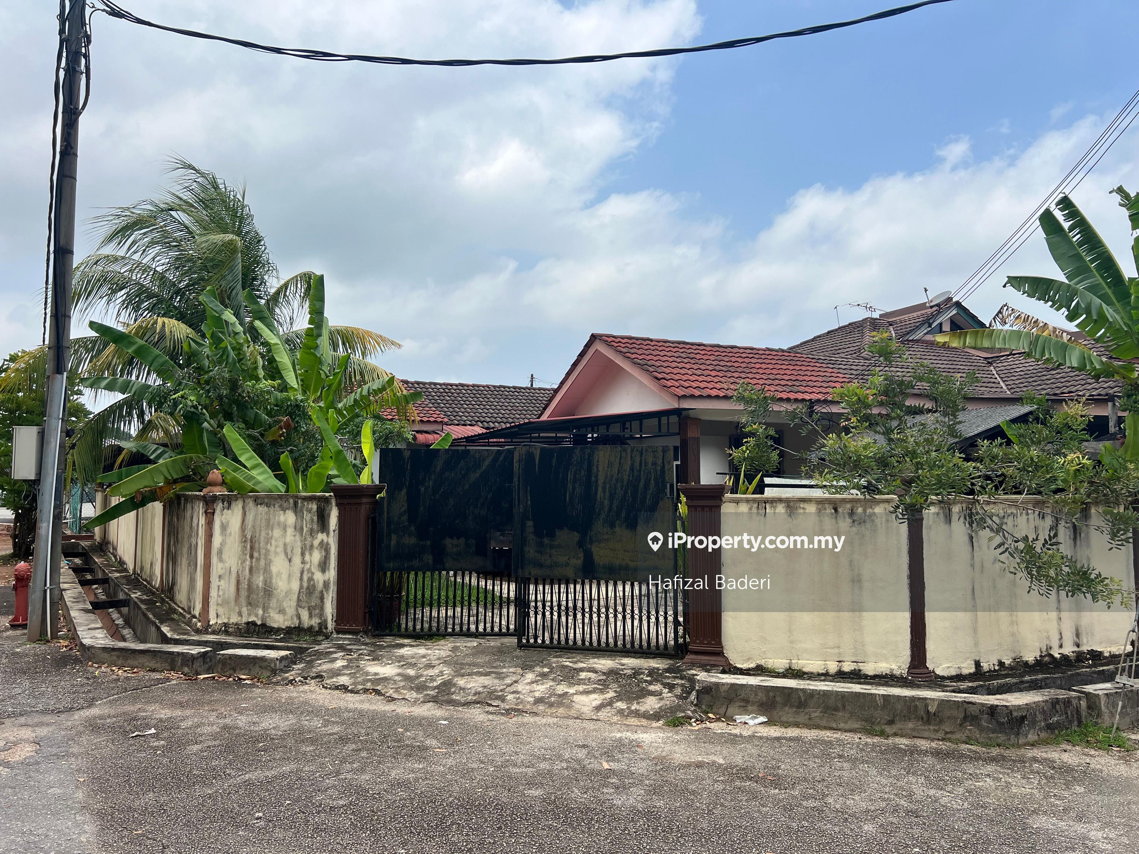 Single Storey Terrace Corner Indera Mahkota 2