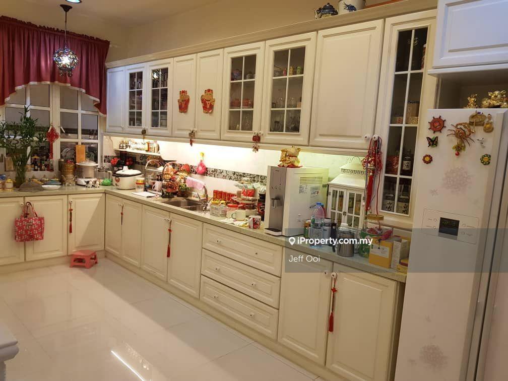 2 storey semi-d greenlane 3200sf renovated rare worth nice