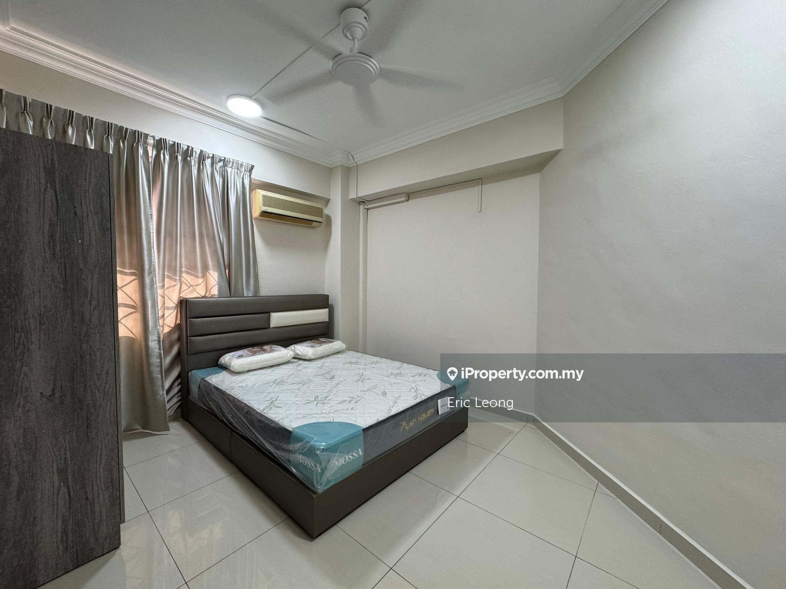 Master Room D'Putera Condominium @ Kelana Jaya Petaling Jaya  