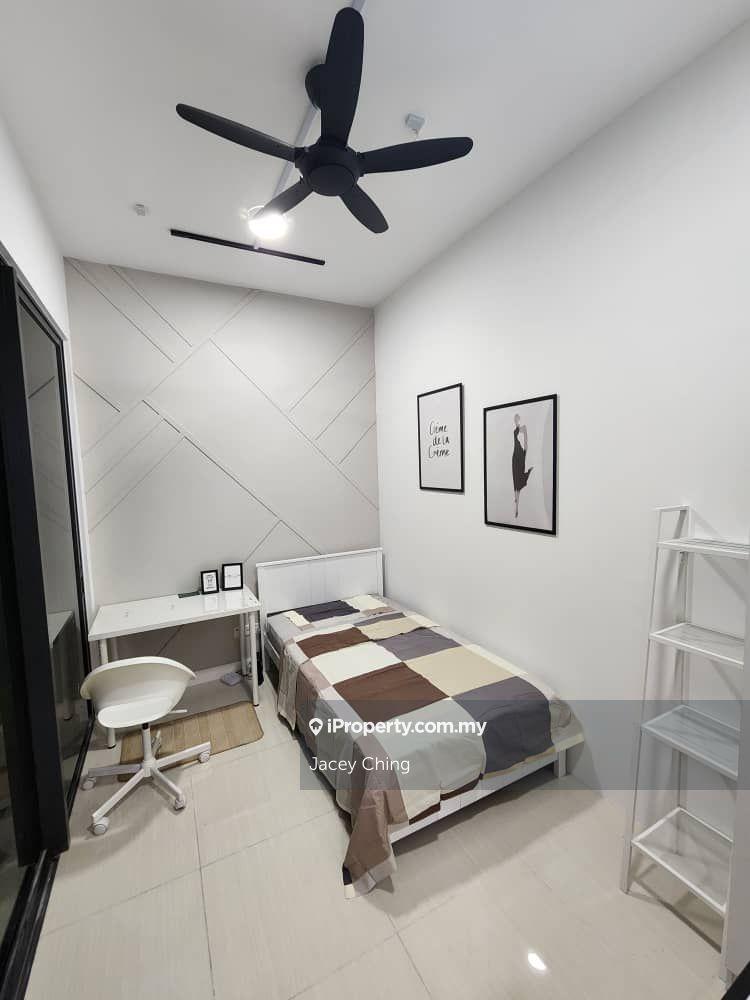 Single Room To Let
