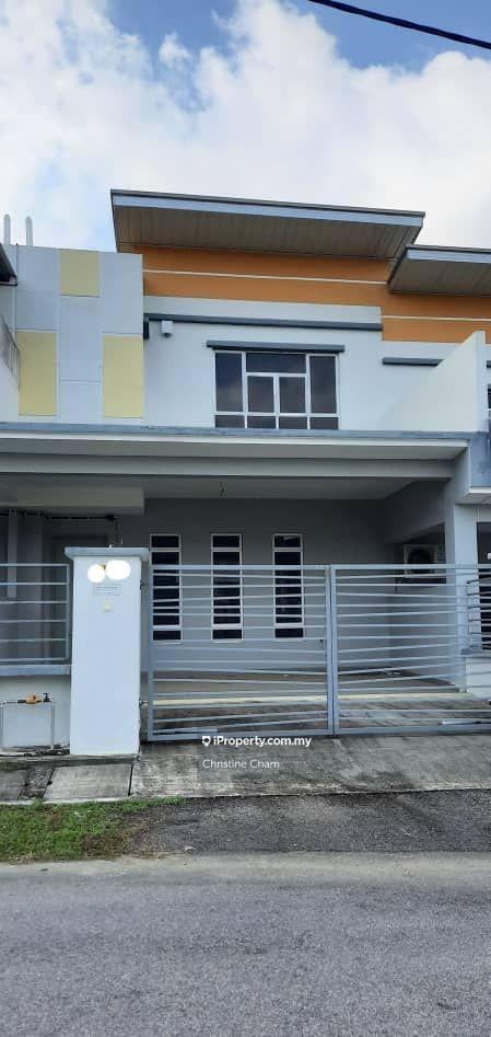 Terrace house for Sale