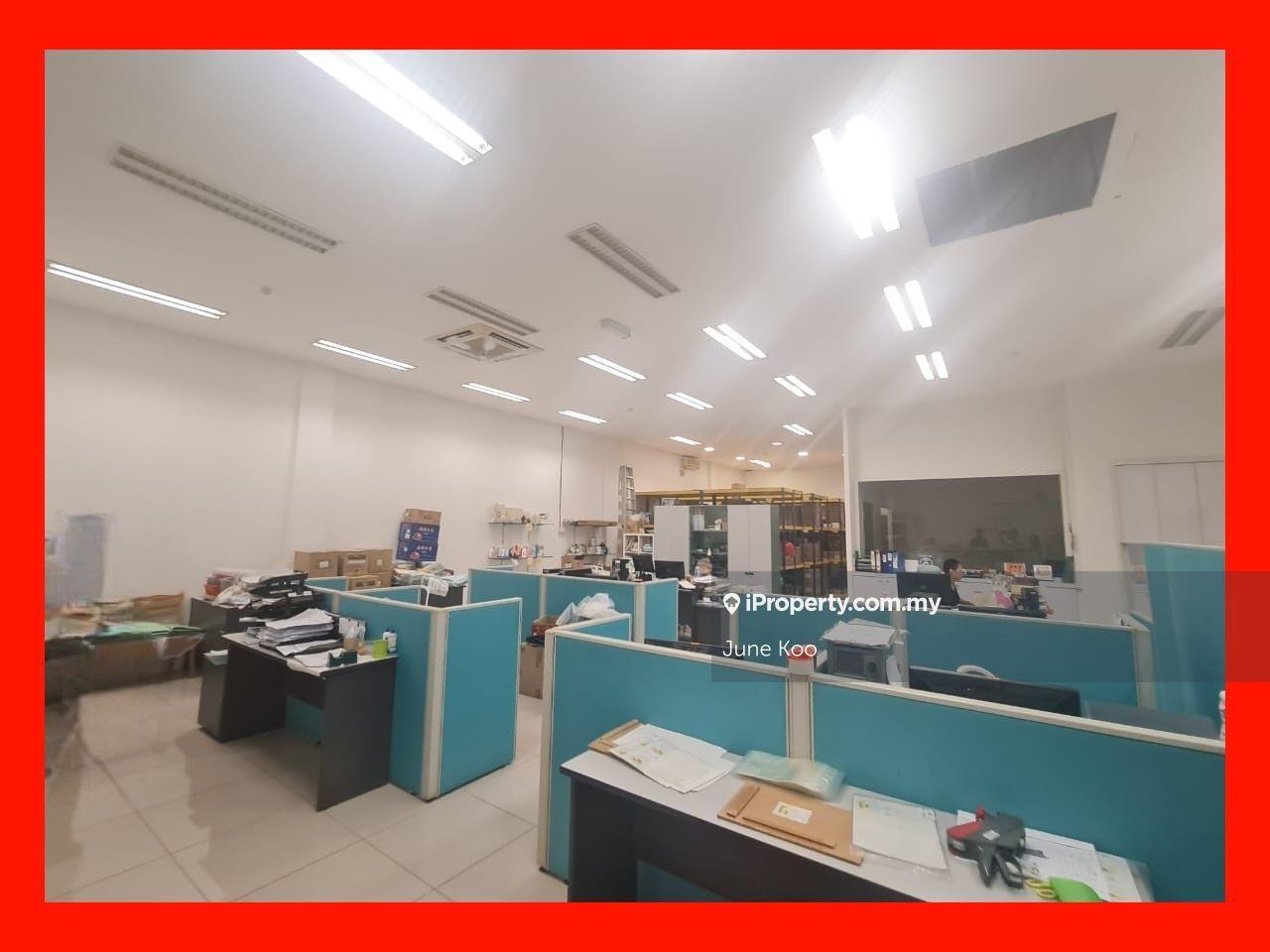 3 Storey Semi-D Factory at Bukit Serdang For Sale