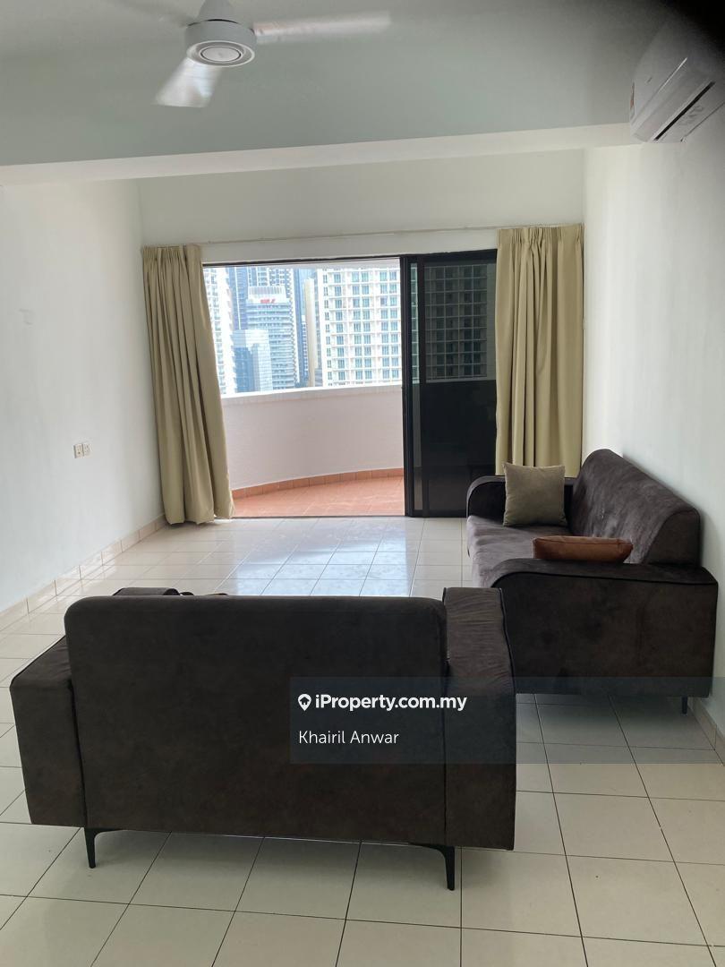 Unit is tenanted. Good rental yield.